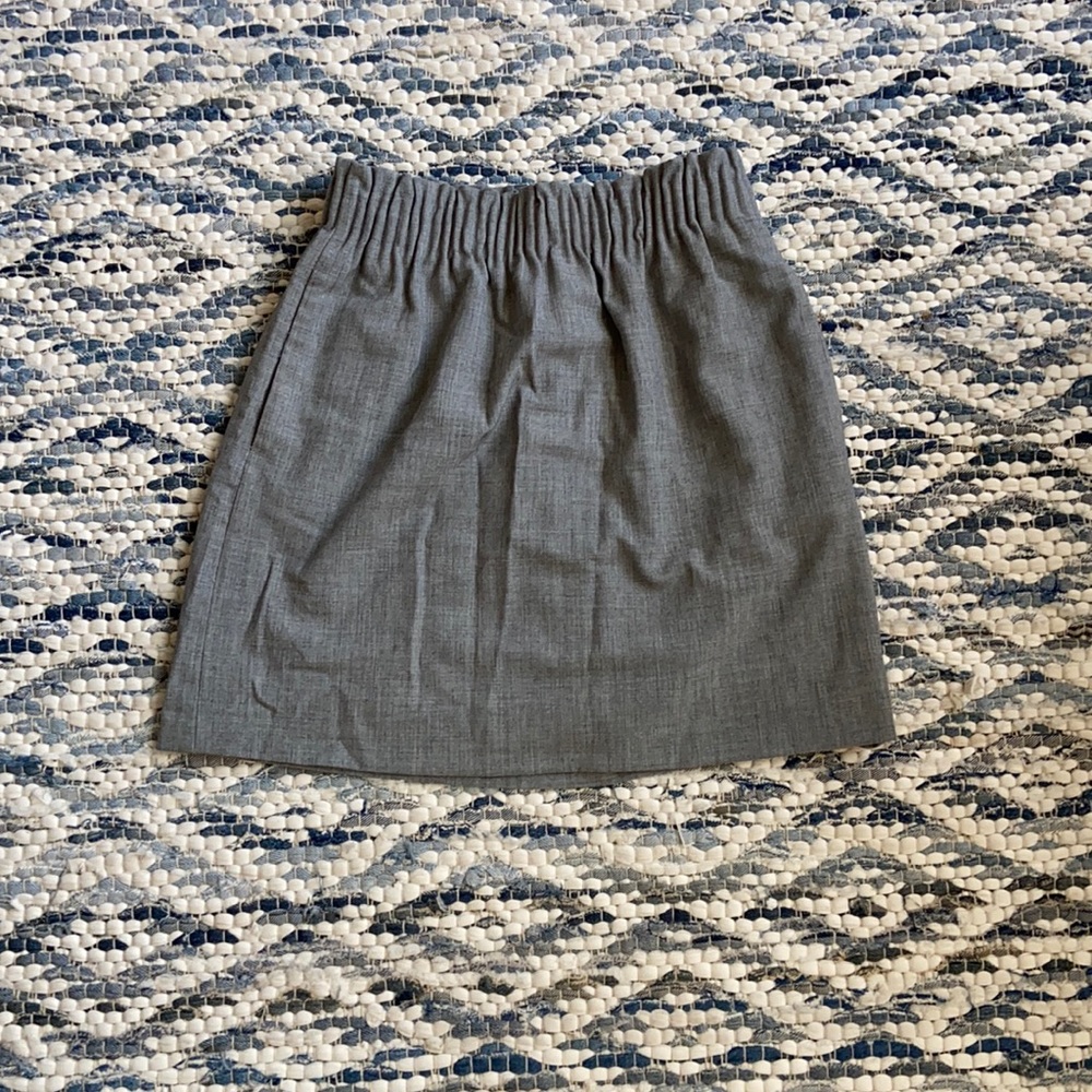 Grey skirt